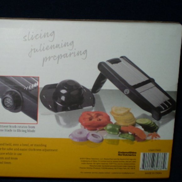 MASTER CHEF~ADJUSTABLE MANDOLINE SLICER & COMPACT CHOPPER~BOTH NEW IN BOX - Picture 7 of 9